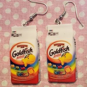 Pepperidge Farm Goldfish Crackers novelty earrings
